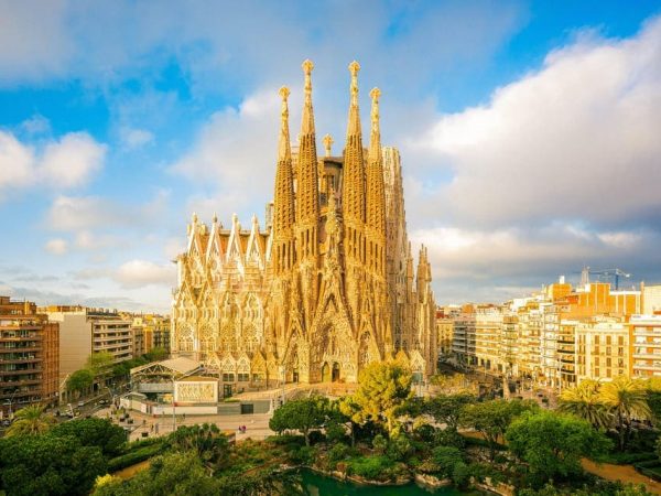 Barcelona: Gaudí’s Sagrada Família Fast-Track Guided Tour